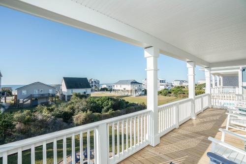 Enjoy The Coastal Breeze In This Pet Friendly Home