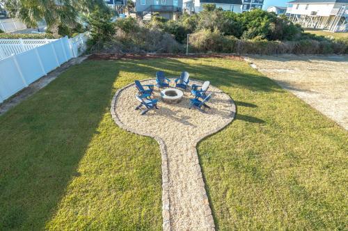 Enjoy The Coastal Breeze In This Pet Friendly Home