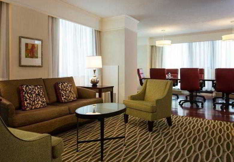 Hotel Washington Dulles Marriott Suites