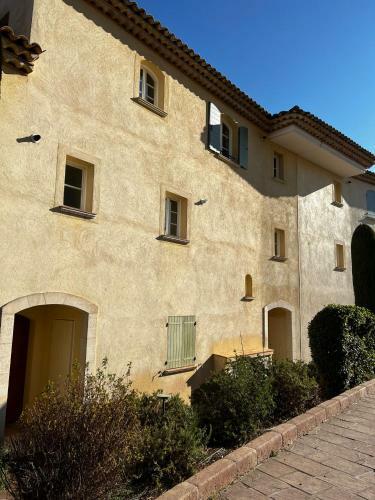 Golf St Endr�ol Private House