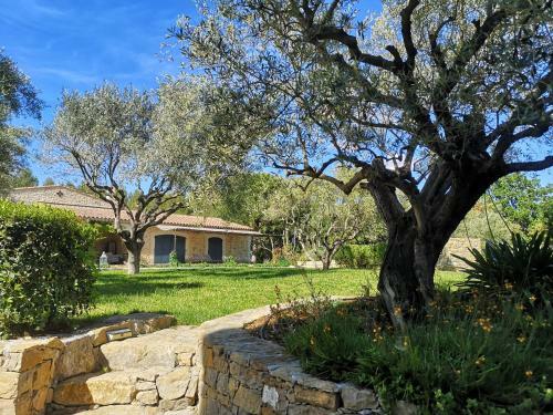 Hostal L'esquiro�