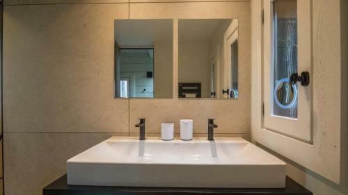 Apartamento All Recently Renewed With Clear Parquet And Modern Lighting