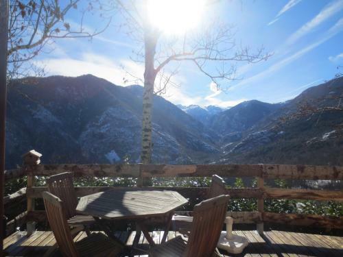 Le Chalet De Larcat