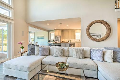 Waterfront Southport Home With Hot Tub And Deck!
