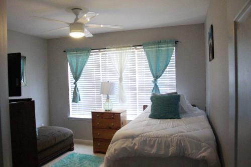 Modern, Stylish 3br Townhome In Raleigh! Townhouse