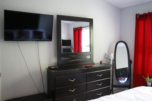 Modern, Stylish 3br Townhome In Raleigh! Townhouse