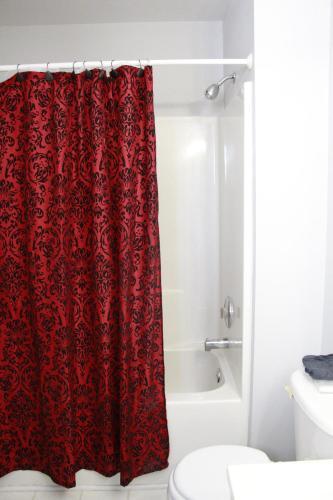 Modern, Stylish 3br Townhome In Raleigh! Townhouse