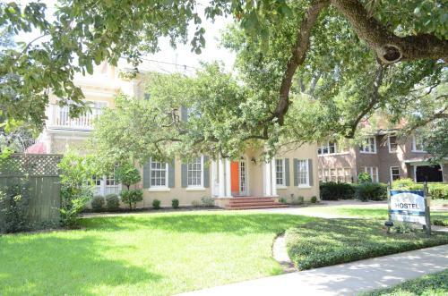 Hi - Houston The Morty Rich Hostel