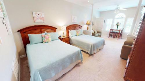 Champions By Coastline Resorts