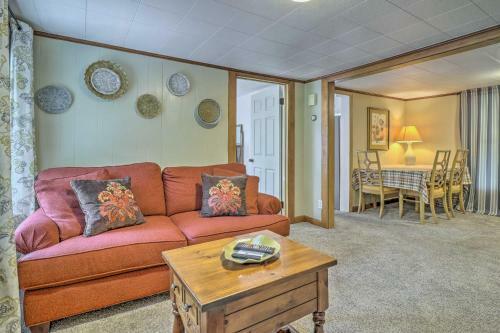 Idyllic Cottage In Dtwn Sylva Hike And Explore