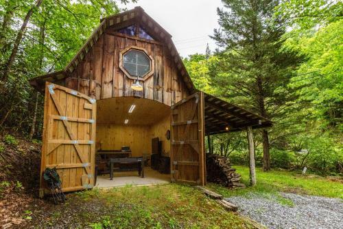 Greens Creek Lodge