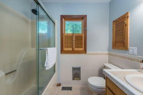Waterfall Escape- Large Families & Guest House