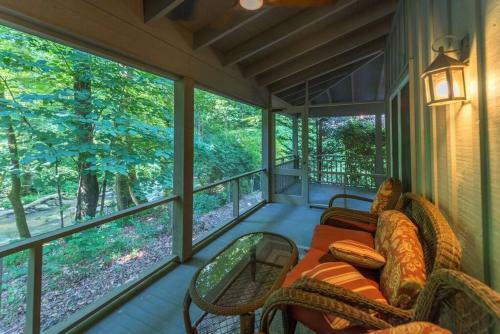 Waterfall Escape- Large Families & Guest House
