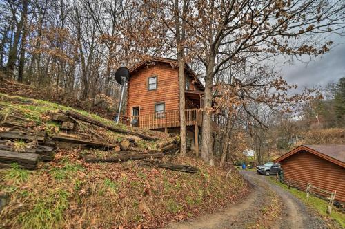 Waynesville Cabin 8 Mi To Smoky Mountains!