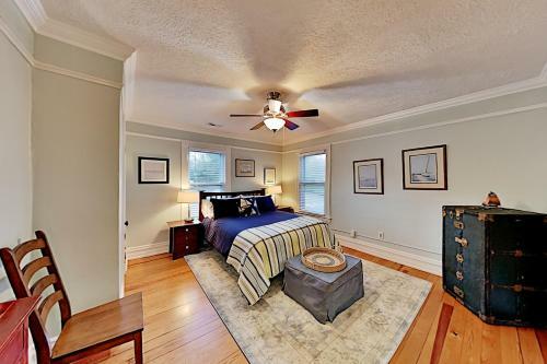 White Oak Manor