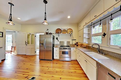 White Oak Manor