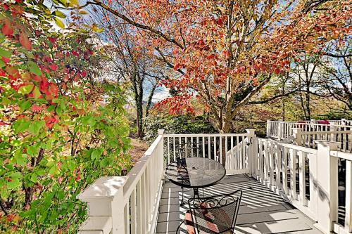 White Oak Manor