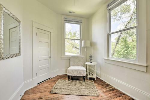 Stunning Southern Home Less Than 9 Miles To Beach!
