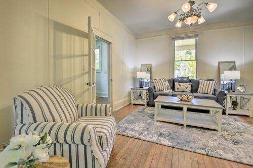 Stunning Southern Home Less Than 9 Miles To Beach!