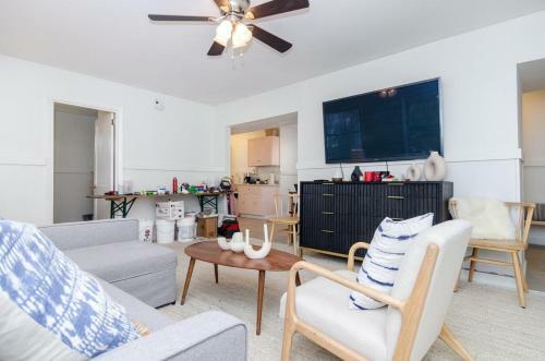 Stella Mia - Lower Unit