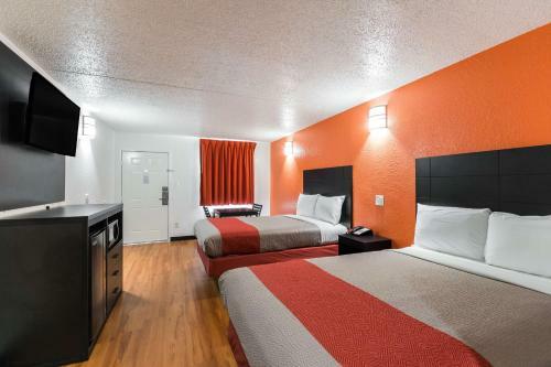 Motel New Six Inn And Suites