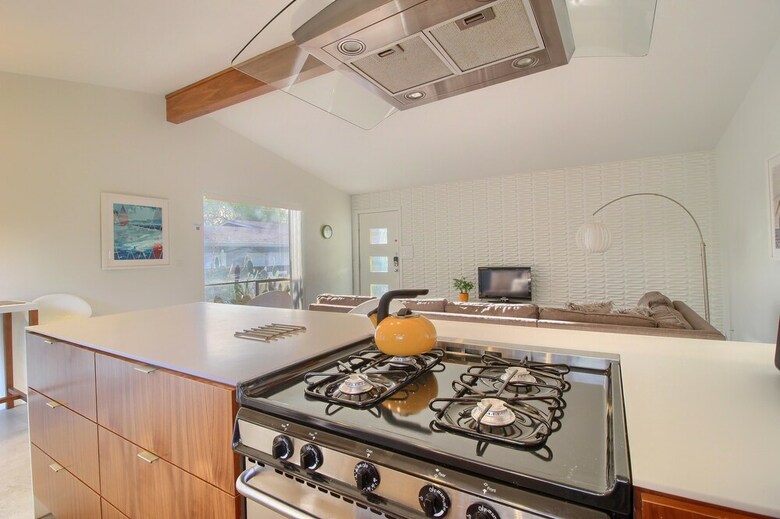 Travis Heights Modern I