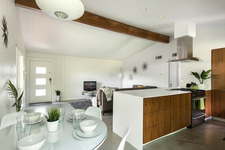 Travis Heights Modern I