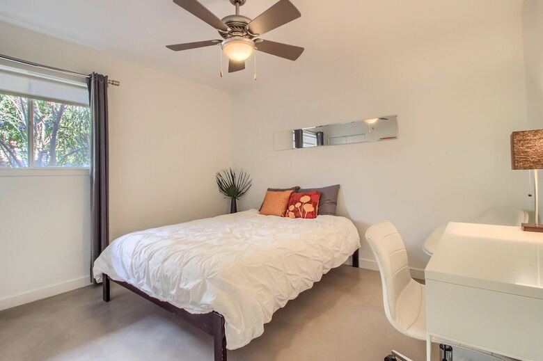 Travis Heights Modern I