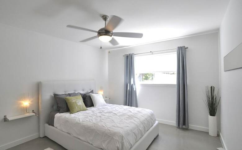 Travis Heights Modern I