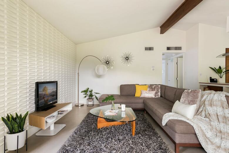 Travis Heights Modern I