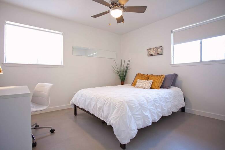 Travis Heights Modern I