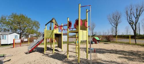 Apartamento Mobil Home Camping Les Almadies ***