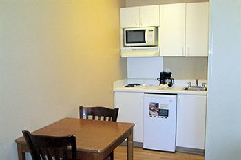 Hotel Crossland Economy Studios - Dallas - Irving