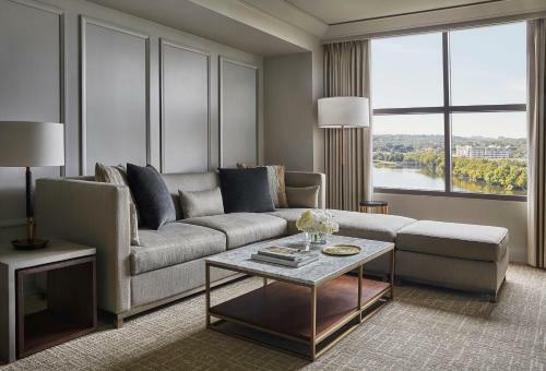 Four Seasons Hotel Austin