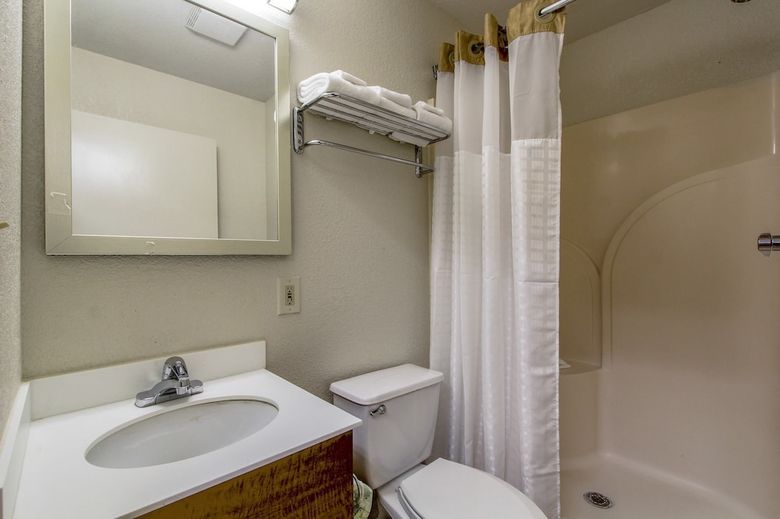 Hotel Crossland Economy Studios - Houston - West Oaks