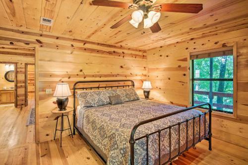 Broken Bow Cabin With Deck On Mountain Fork River!