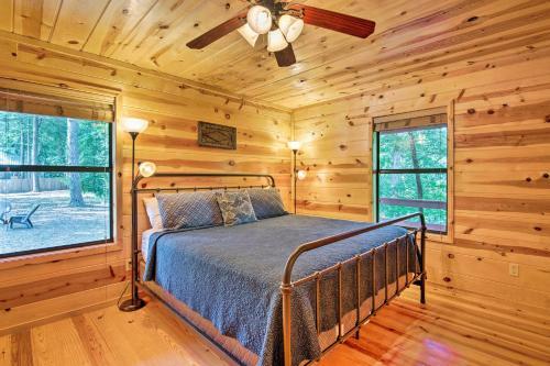 Broken Bow Cabin With Deck On Mountain Fork River!