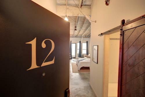 Bowline Hotel