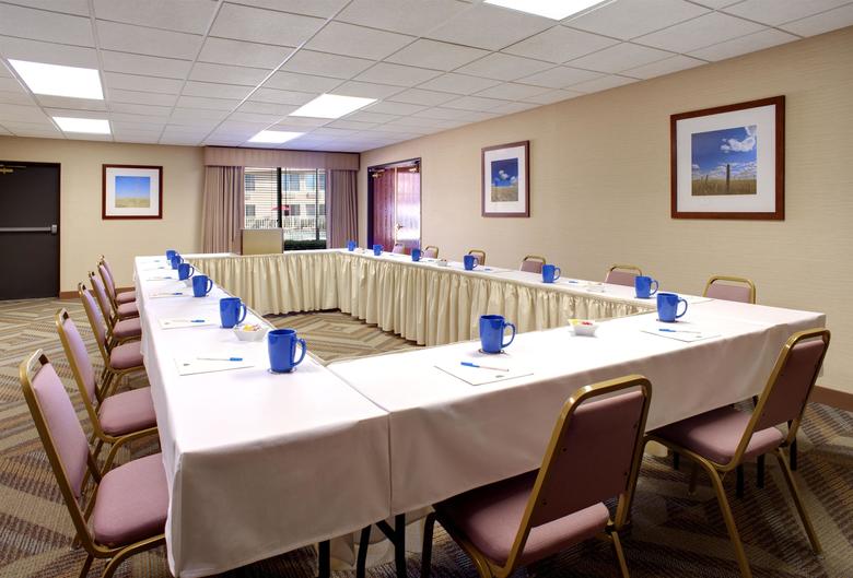 Hotel Four Points By Sheraton Oklahoma City Airport
