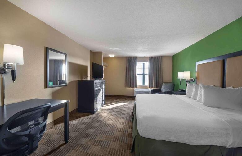 Hotel Suburban Studios