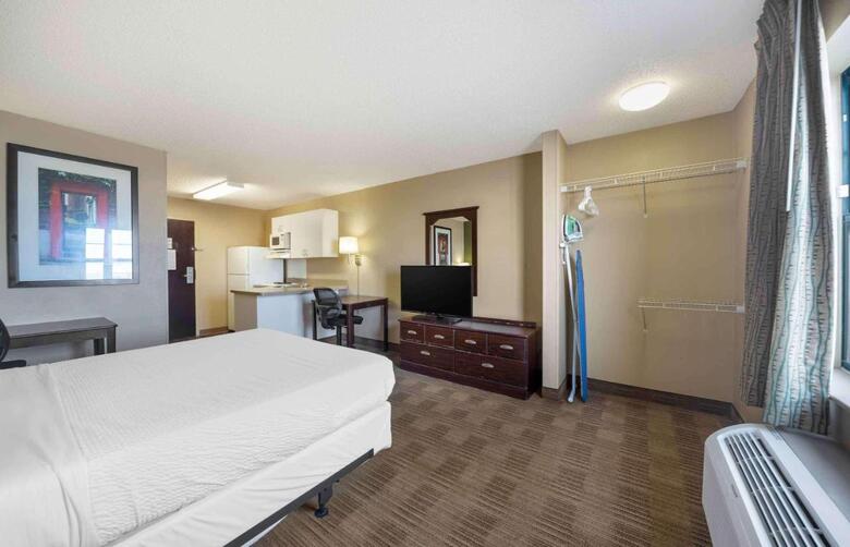 Hotel Suburban Studios