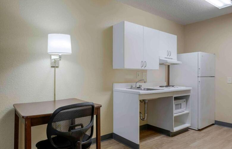Hotel Suburban Studios