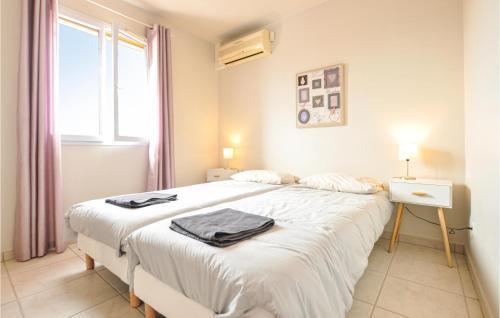 Nice Home In Le Lavandou With 3 Bedrooms