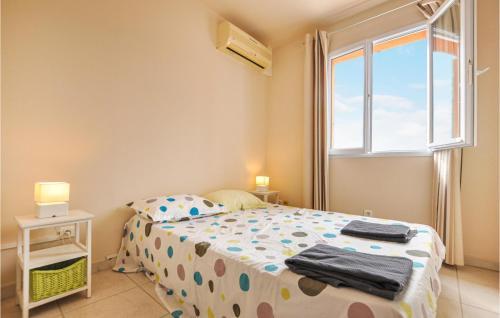 Nice Home In Le Lavandou With 3 Bedrooms