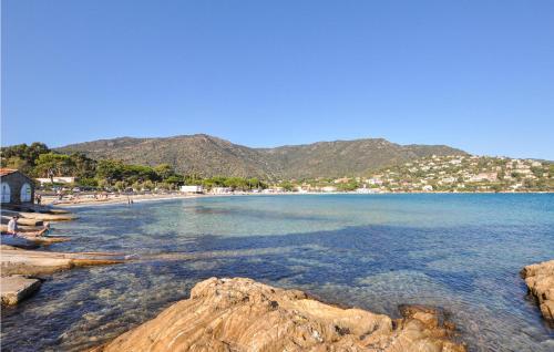 Nice Home In Le Lavandou With 3 Bedrooms