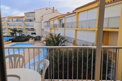 Apartamento Apt With Pool And Balcony Near The Beach