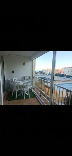 Apartamento Apt With Pool And Balcony Near The Beach