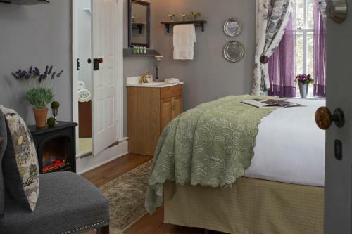 1825 Inn Bed And Breakfast