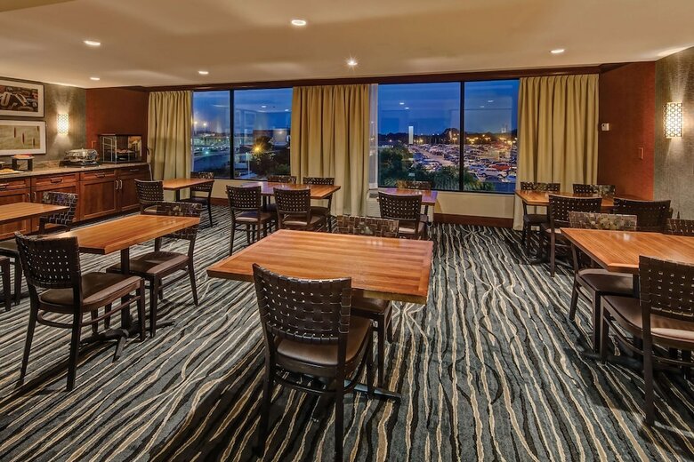 Hotel Hilton Knoxville Airport