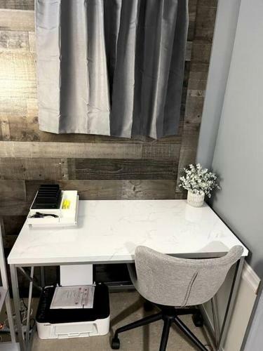 Cozy Academy Cottage Near Downtown-5 Min Drive